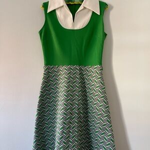 VINTAGE 1960s/70s Green and White Chevron Dress